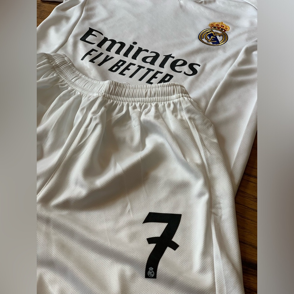 Ronaldo Toddler 3-4T Boys Soccer Kit Jersey Home Real Madrid - Ships Same Day - Picture 3 of 7